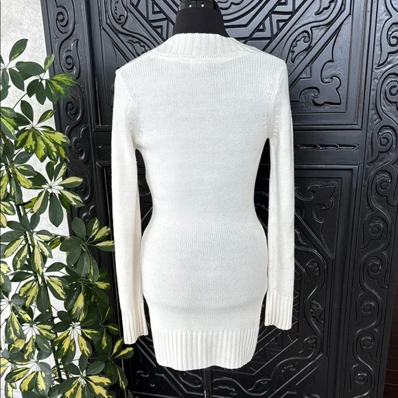 Off-White V-Neck Sweater Dress - Picture 5 of 6